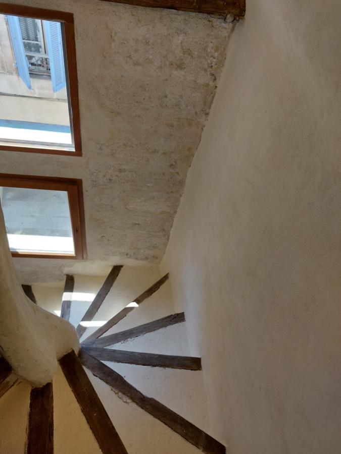 Maison Intra Muros, Terrasses Avec Vue Jaccuzzi Et Garage アヴィニョン エクステリア 写真