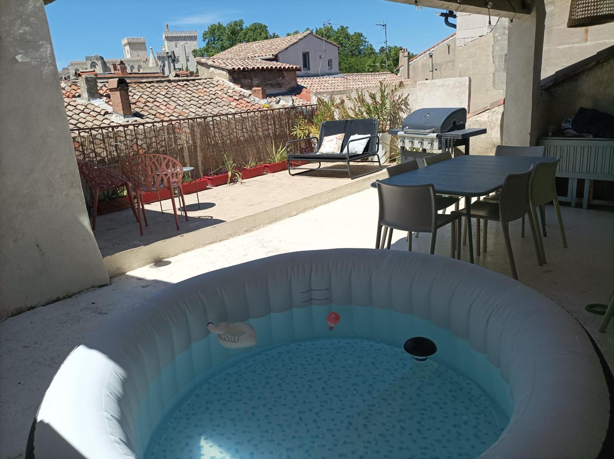 Maison Intra Muros, Terrasses Avec Vue Jaccuzzi Et Garage アヴィニョン 部屋 写真